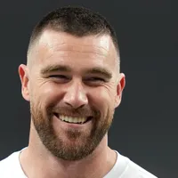 Patrick Mahomes clarifies meaning behind two-word message for Travis Kelce amid retirement rumors