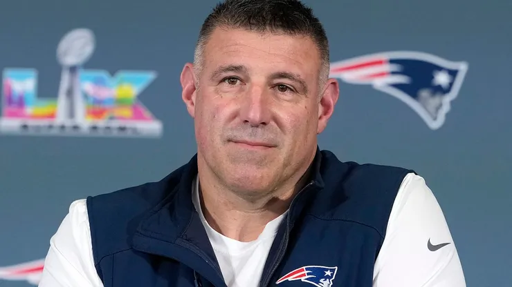 Head coach Mike Vrabel of the New England Patriots.