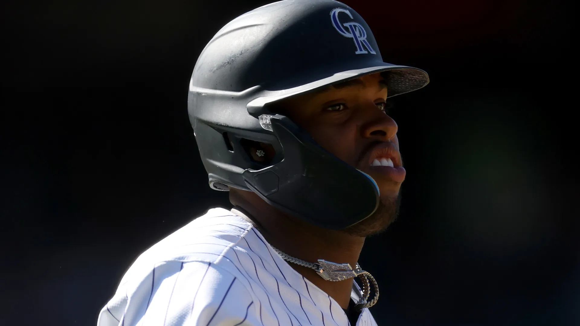 Yanquiel Fernandez running