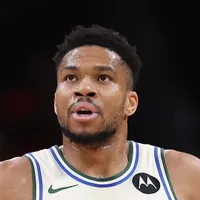 Bucks’ Giannis Antetokounmpo has two preferred offseason destinations and does not rule out Lakers