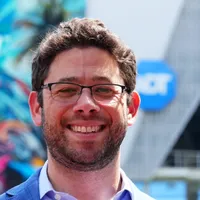 Peter Bendix answers tough question from Miami fan about Marlins’ low spending this offseason