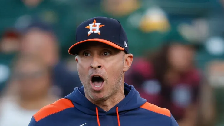 Joe Espada of the Houston Astros on June 16, 2025 in Sacramento.