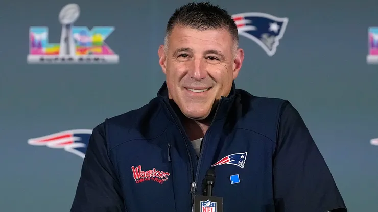 Head coach Mike Vrabel of the New England Patriots.