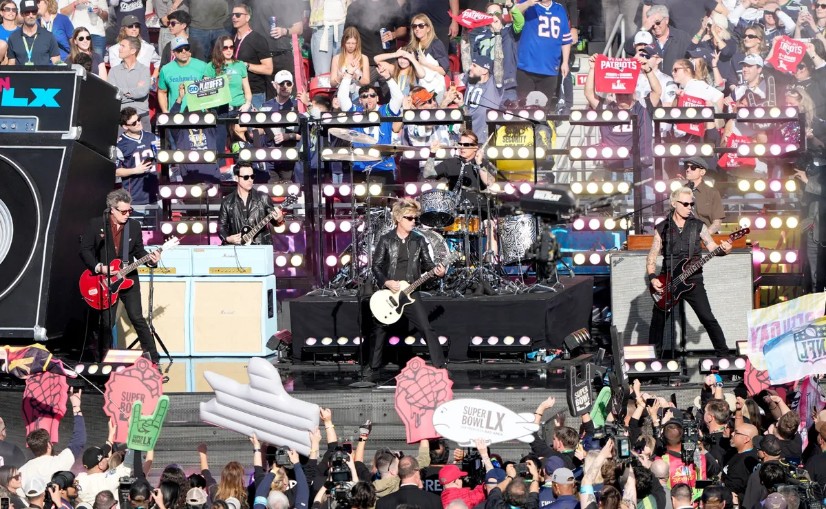 Green Day S 2026 Super Bowl LX Pregame Setlist Every Song They Played Green Day 1 1 1200x740.webp