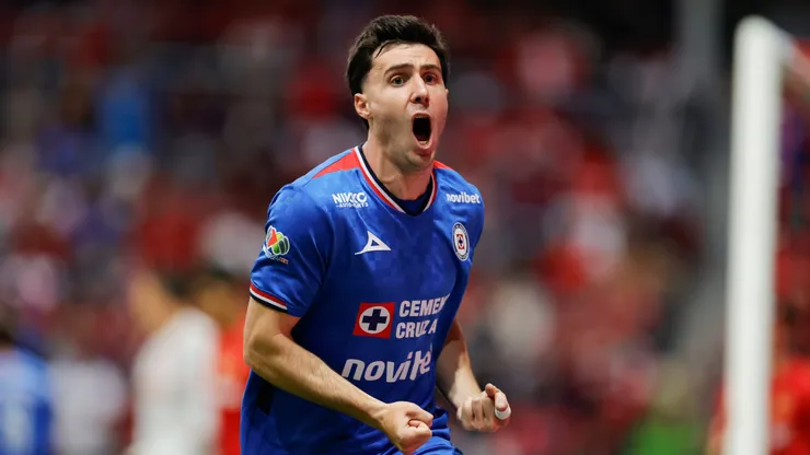 Jose Paradela of Cruz Azul