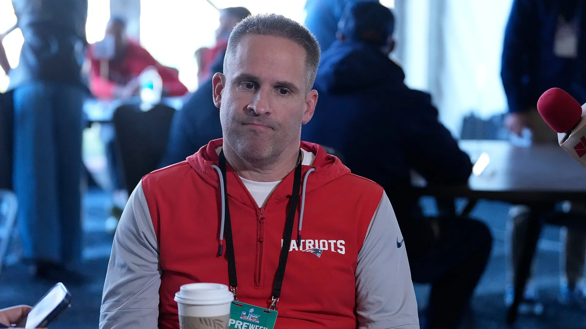 Offensive coordinator Josh McDaniels of the New England Patriots