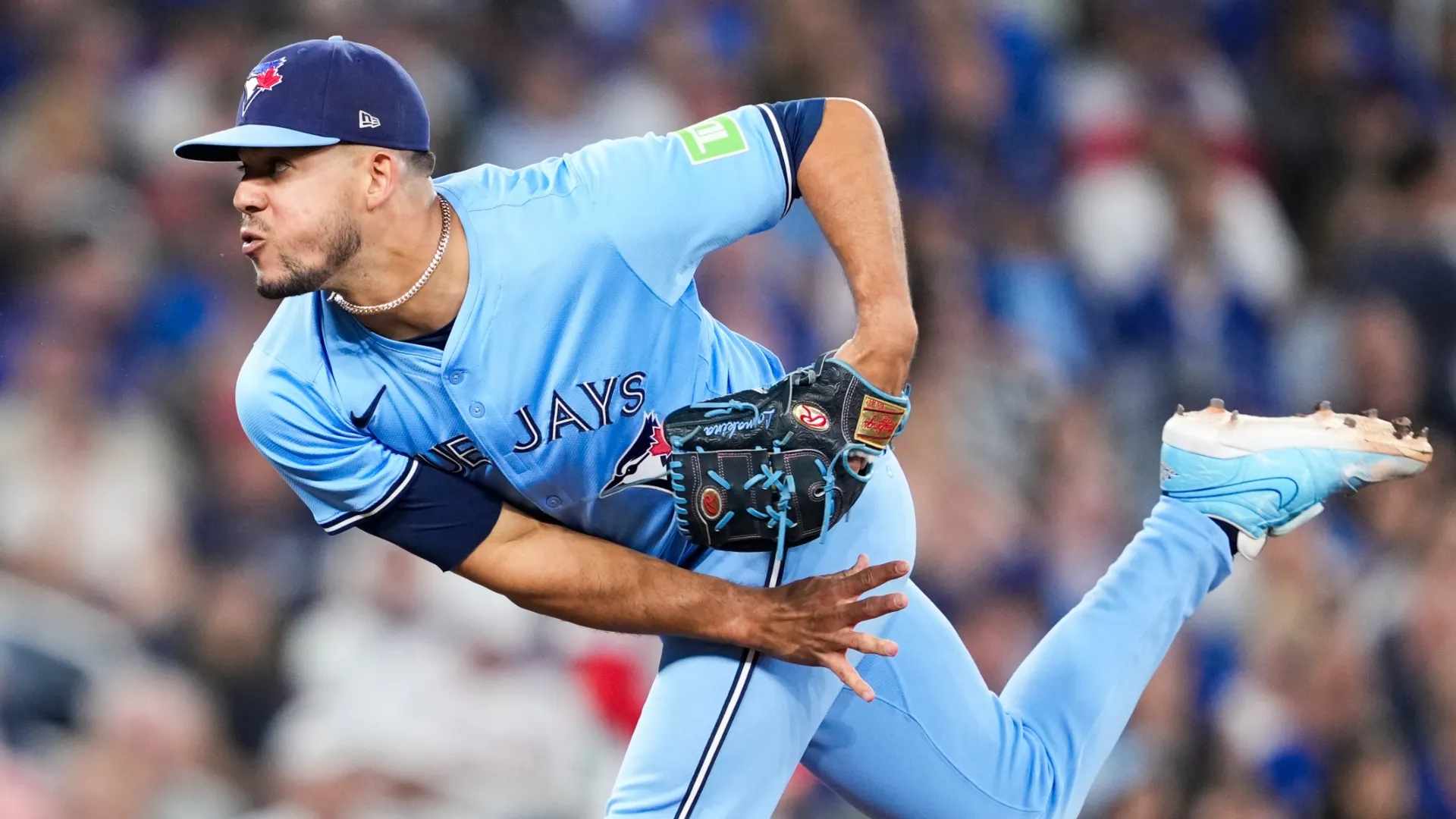 Jose Berrios #17 of the Blue Jays pitches against Boston Red Sox. Mark Blinch/Getty Images