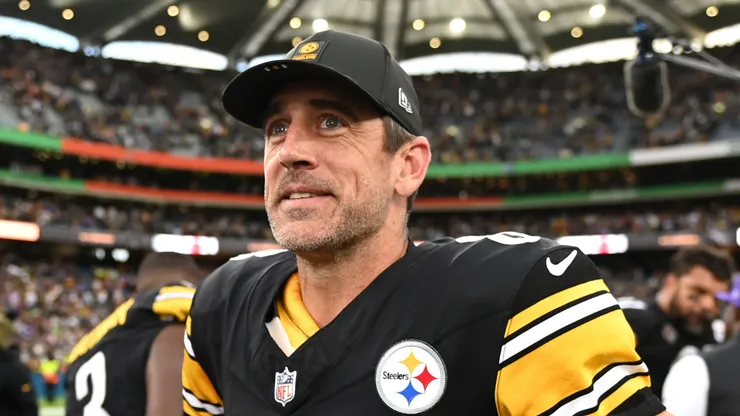 Aaron Rodgers quarterback of the Pittsburgh Steelers