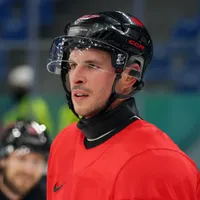 Crosby indirectly reveals difference between Bedard and Celebrini