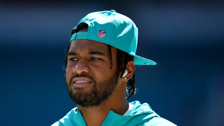 Tua Tagovailoa quarterback of the Miami Dolphins