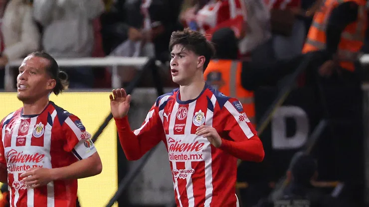 Armando Gonzalez of Chivas celebrates.