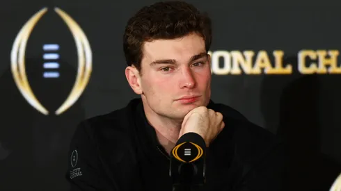 Fernando Mendoza #15.