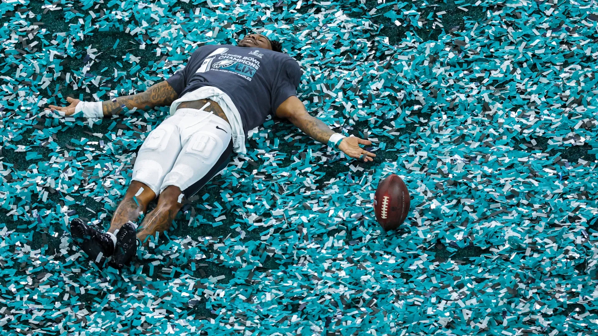  C.J. Gardner-Johnson #8 