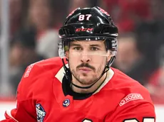 Jon Cooper, Team Canada give Sidney Crosby privacy amid battle with injury in 2026 Winter Olympics