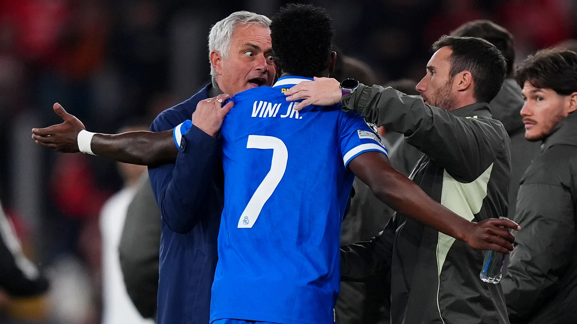 Jose Mourinho speaks to Vinicius Junior of Real Madrid. (Getty Images)