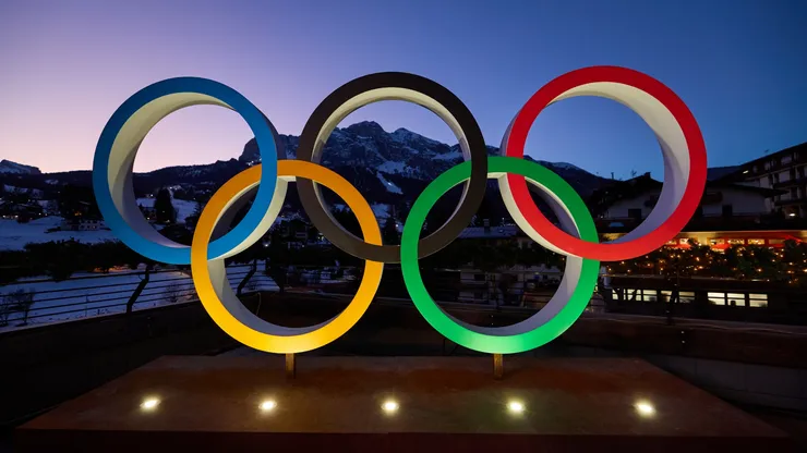 A general view of the Olympic rings in front of the Olympia delle Tofane ski run in 2026.