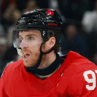 Connor McDavid teammate Nathan MacKinnon sends message to Sidney Crosby