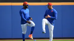 New York Mets' hitters warming up.