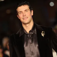 Roberto Bolle’s 2026 Winter Olympics performance: Who is the dancer of the closing ceremony?