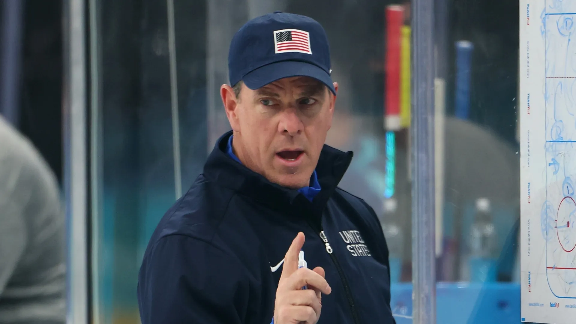 Mike Sullivan gives instructions