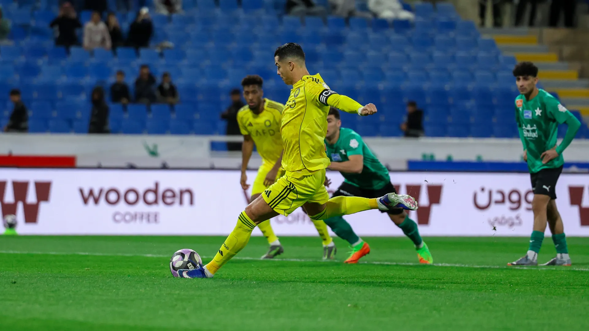 Cristiano Ronaldo scores from penalty spot vs Al Najma. (Getty Images)
