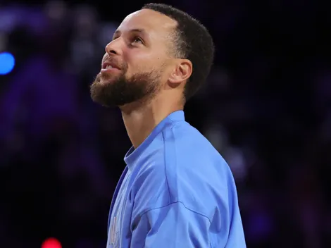 Stephen Curry provides disheartening update on his return during Warriors vs. Lakers clash