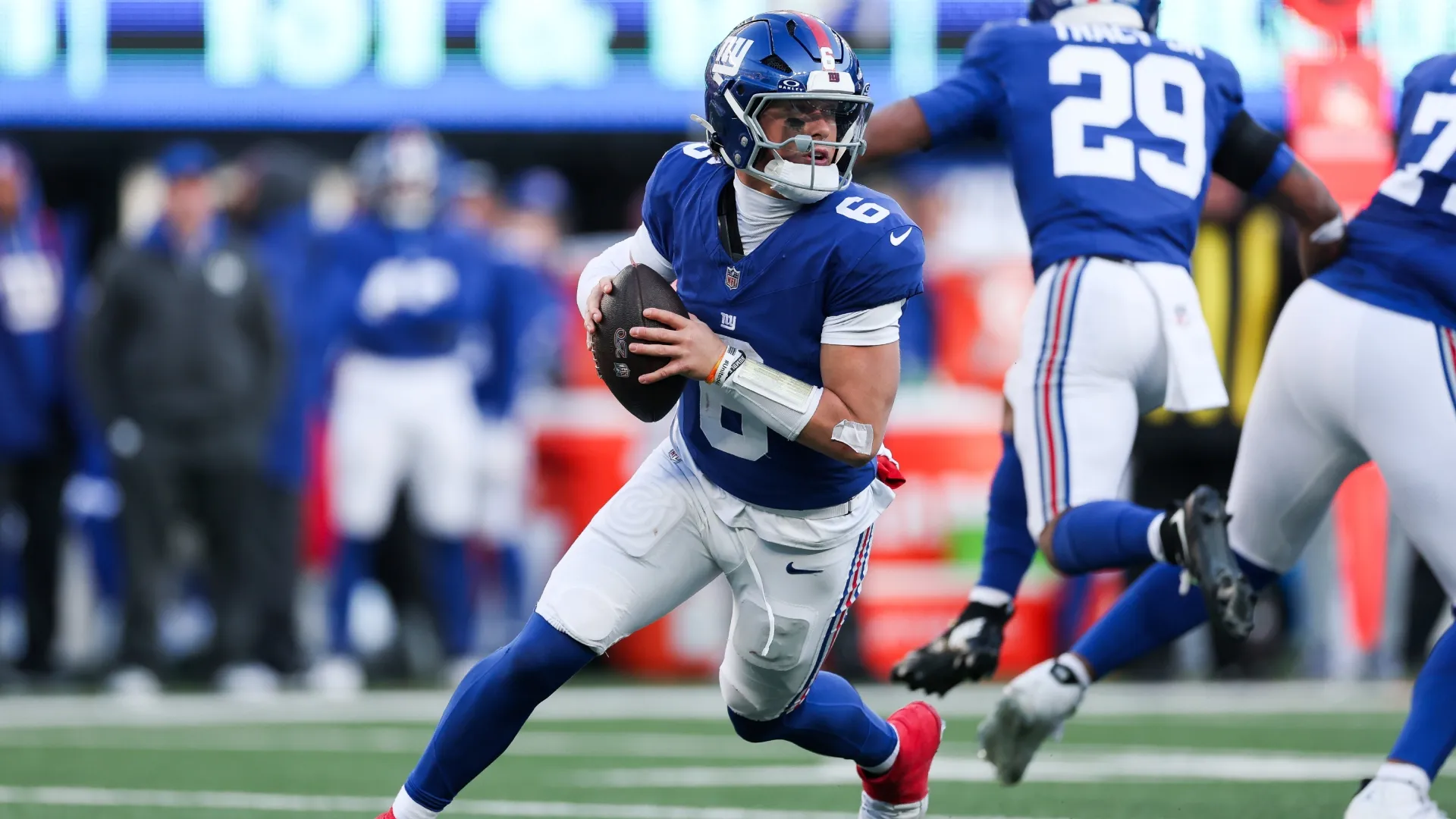 Jaxson Dart #6 of the New York Giants in 2026 (Source: Ishika Samant/Getty Images)