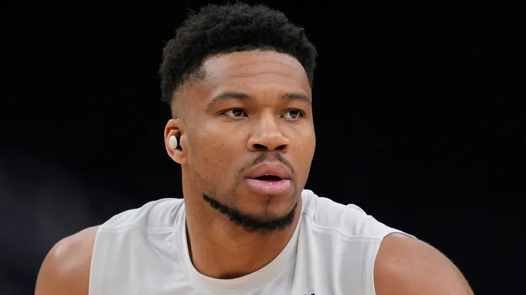 Giannis Antetokounmpo #34 of the Milwaukee Bucks works out.