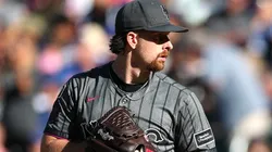 Nolan McLean #26 of the Mets pitches during the game against the Nationals.