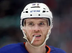 Connor McDavid sends clear message to Oilers about trading teammates