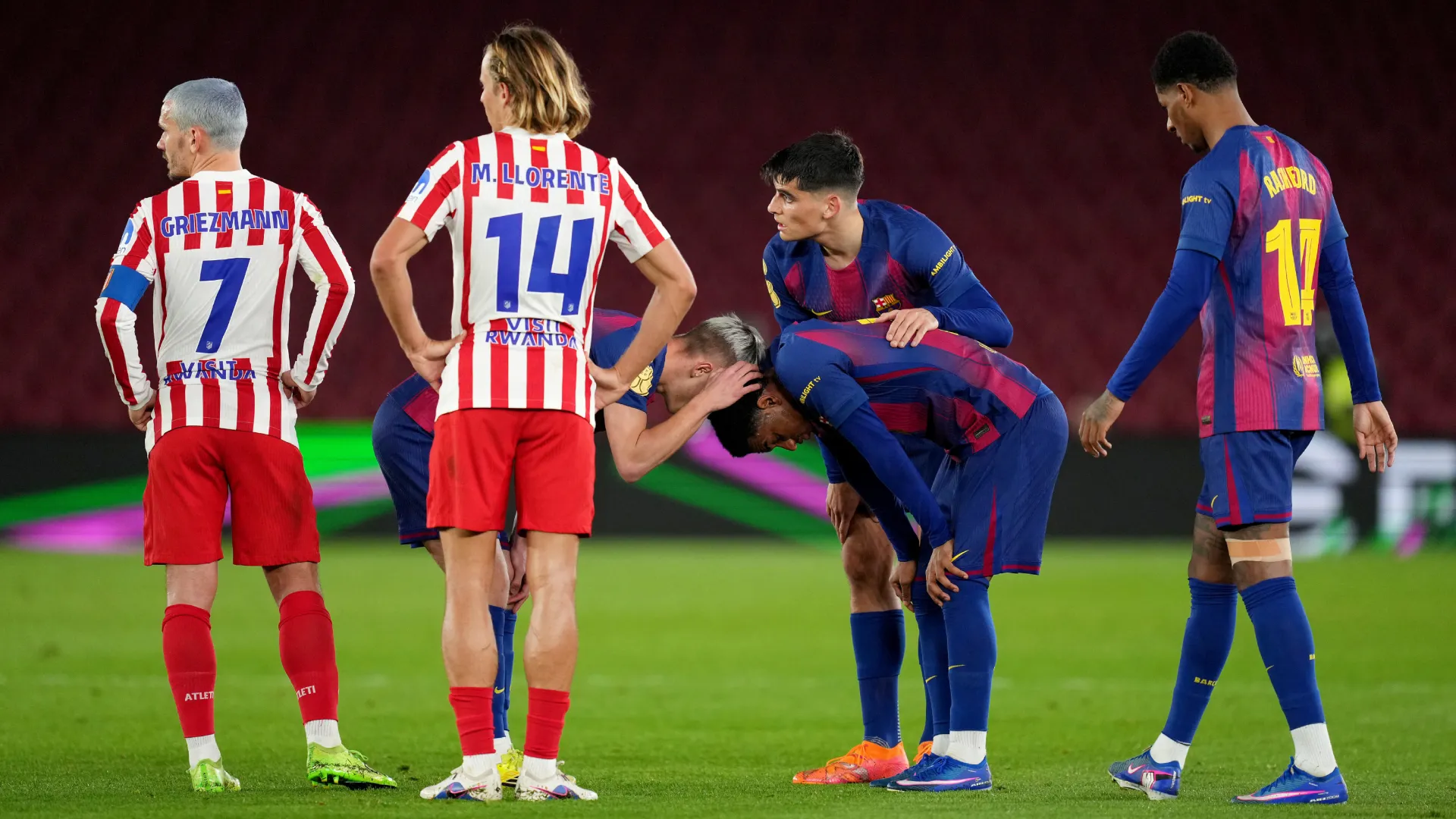 Alejandro Balde got injured vs Atletico Madrid. (Getty Images)