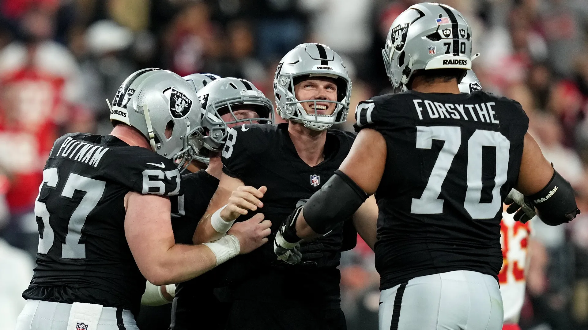 Daniel Carlson #8 of the Las Vegas Raiders celebrates with teammates in 2026 (Source: Candice Ward/Getty Images)
