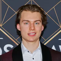 Bedard breaks silence on Blackhawks trades with clear message