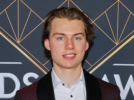 Bedard breaks silence on Blackhawks trades with clear message