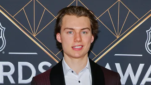 Bedard breaks silence on Blackhawks trades with clear message