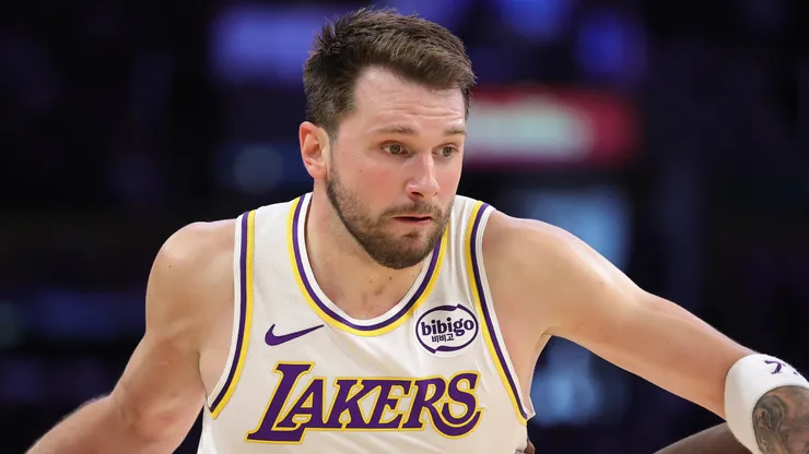 Luka Doncic #77 of the Los Angeles Lakers controls the ball.
