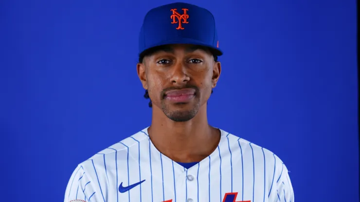 Francisco Lindor #12 of the New York Mets poses for a photo.