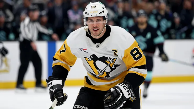 Sidney Crosby #87 of the Pittsburgh Penguins skates in his 1,400th career NHL game in 2026.