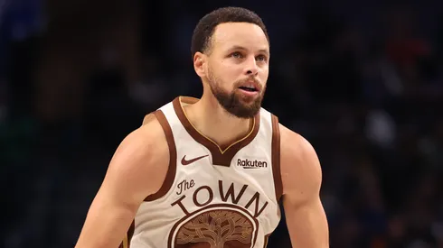 Stephen Curry #30 of the Golden State Warriors reacts after scoring against the Dallas Mavericks in 2026.