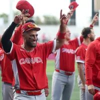 How many fans are attending Team USA vs Canada at 2026 WBC tonight?