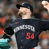 Red Sox add veteran lefty Danny Coulombe to address bullpen need before Opening Day