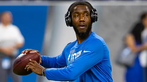 Quarterback Josh Johnson #4.