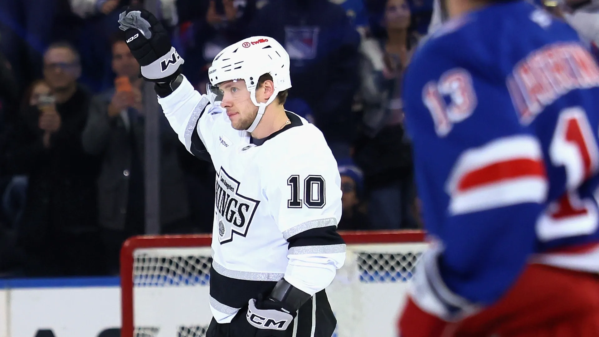 Artemi Panarin #10 of the Kings waves to the crowd as he returns to MSG to play against the Rangers. Bruce Bennett/Getty Images)