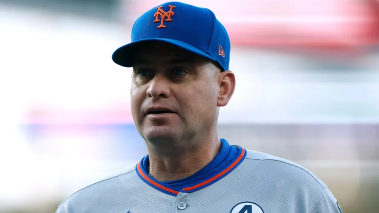 Manager Carlos Mendoza #28 of the New York Mets.