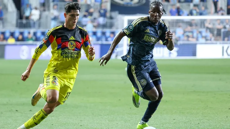 Aaron Mejia #18 of Club America and Philippe Christ Nathan Ndinga Ossibadjouo #20 of the Philadelphia Union.