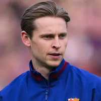 Why is Frenkie de Jong not playing today for Barcelona vs Newcastle in second leg of 2026 Champions League round of 16?
