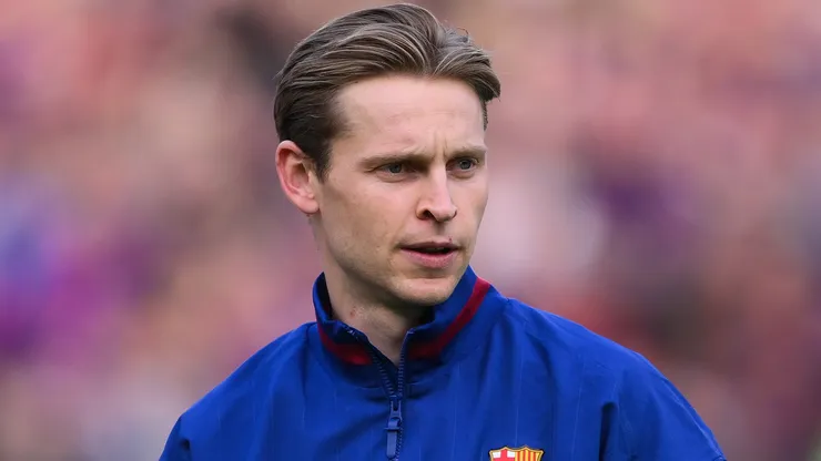 Frenkie De Jong of FC Barcelona looks on.