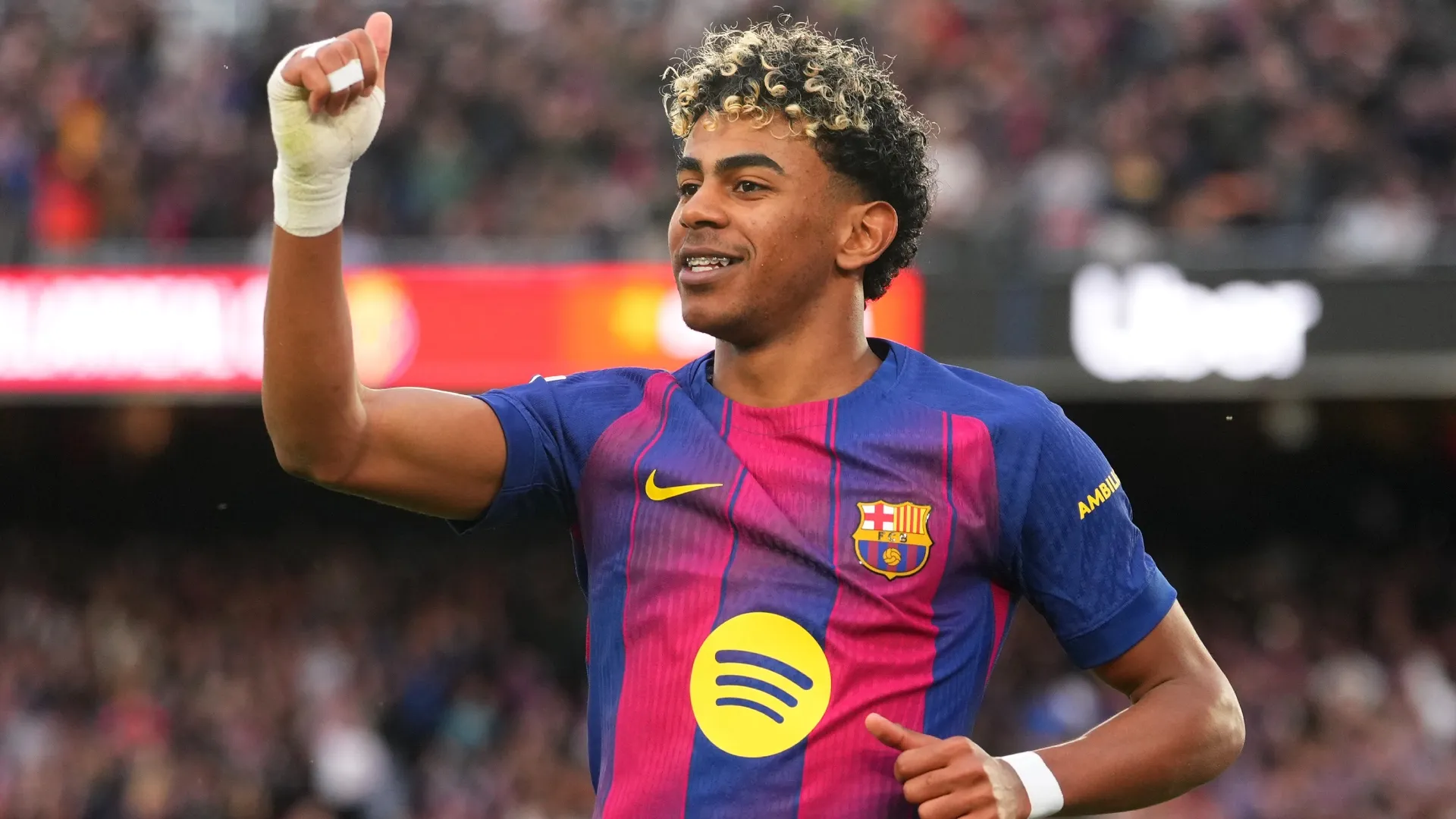 Lamine Yamal of Barcelona celebrates scoring his team’s third goal in 2026 (Source: Alex Caparros/Getty Images)