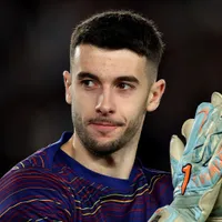 Why did Barcelona sub off Joan Garcia for Szczesny vs Newcastle in Champions League?