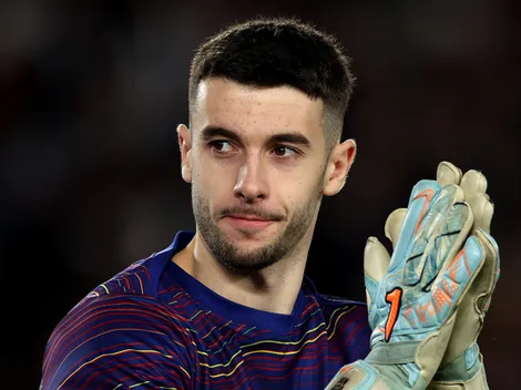 Why did Barcelona sub off Joan Garcia for Szczesny vs Newcastle in Champions League?